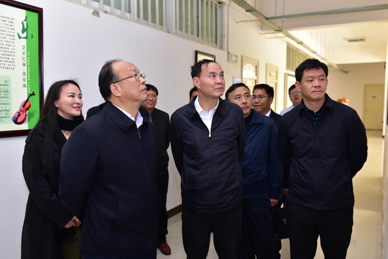 省委常委,省委组织部部长李小三,省委常委,曲靖市委书记李文荣一行到