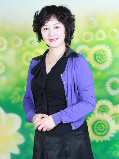 硕士 教授易希平 教授主要研究方向:声乐演唱雷宁 国家一级演员主要