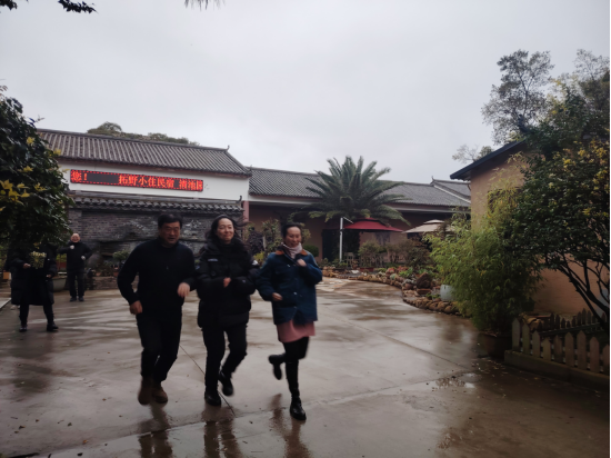 {_Y~{%PU$O%A(P}$UD_[BEY